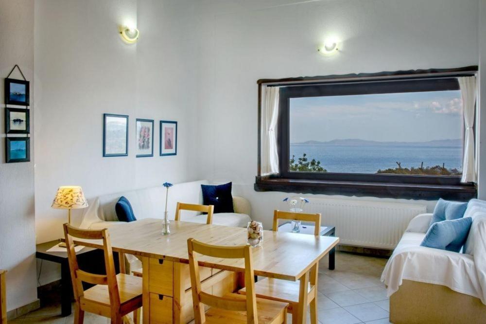 Katevi Luxury Seafront Villa Ієрісос Екстер'єр фото