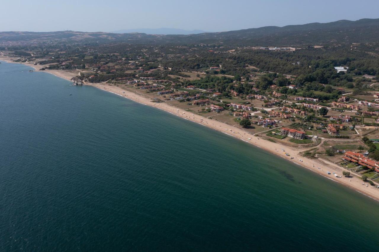 Katevi Luxury Seafront Villa Ієрісос Екстер'єр фото