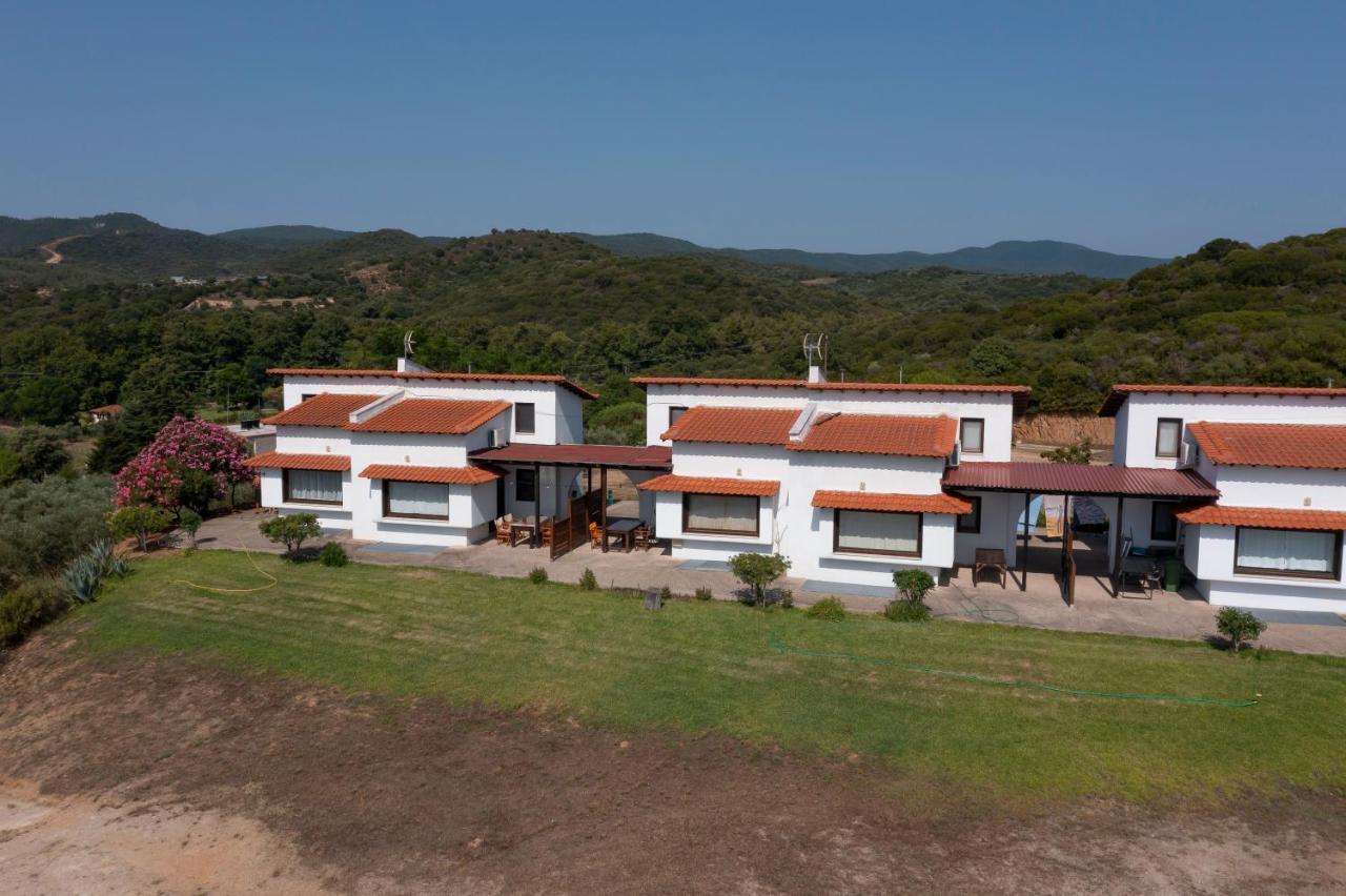 Katevi Luxury Seafront Villa Ієрісос Екстер'єр фото