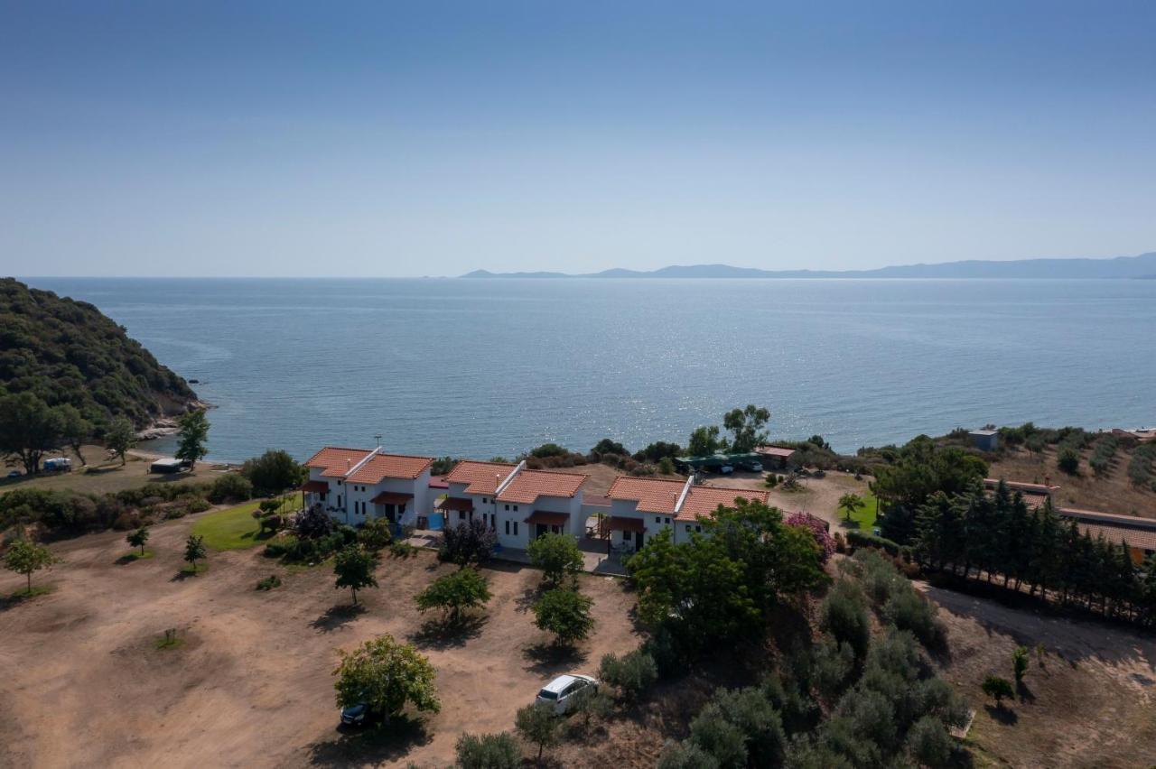 Katevi Luxury Seafront Villa Ієрісос Екстер'єр фото