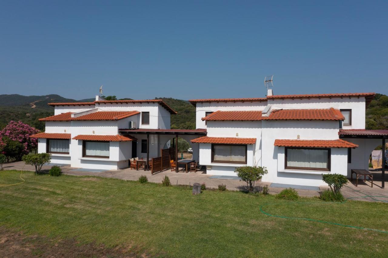 Katevi Luxury Seafront Villa Ієрісос Екстер'єр фото